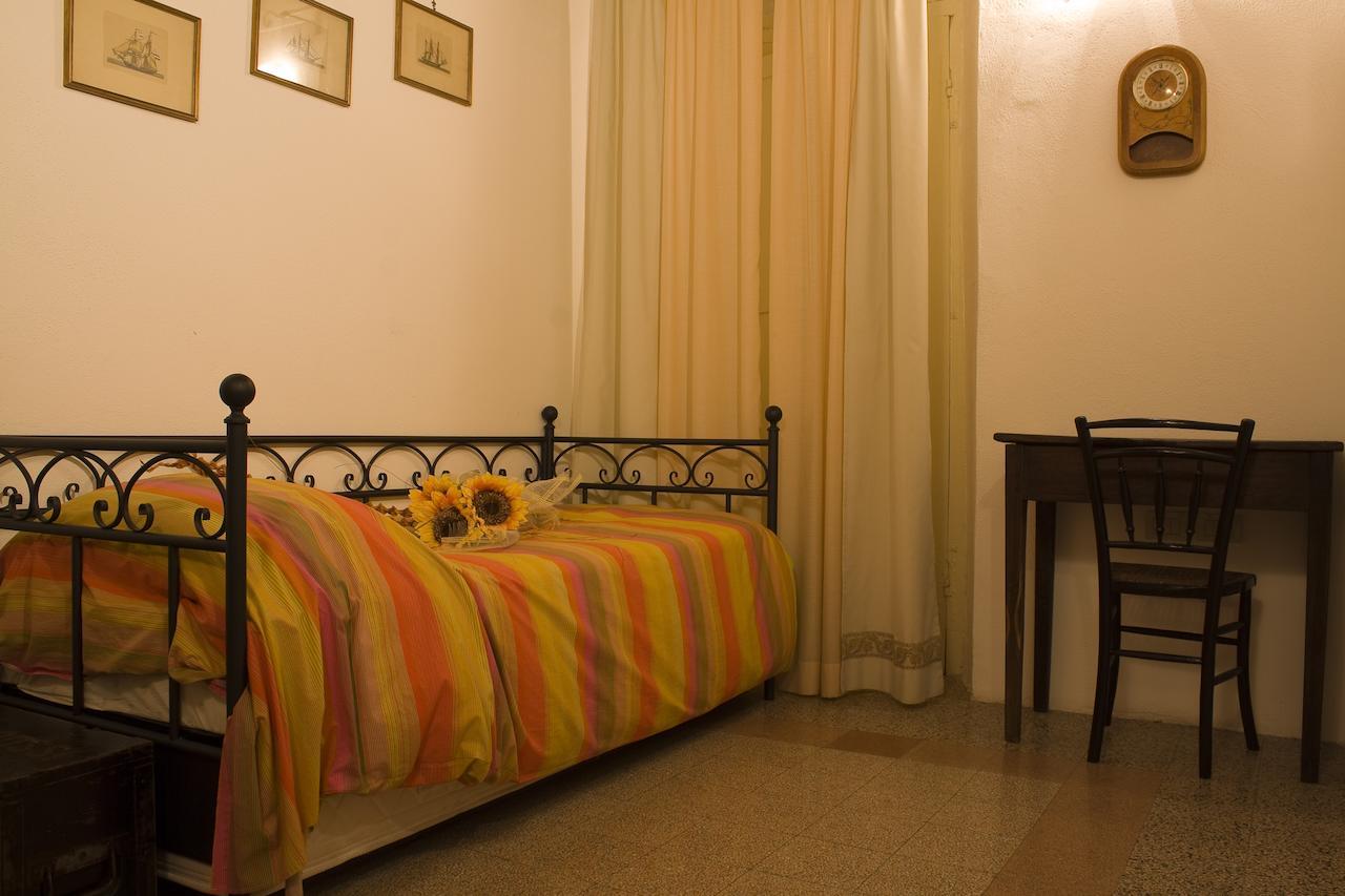 Nena Al Borgo Castello Bed & Breakfast Pico Room photo