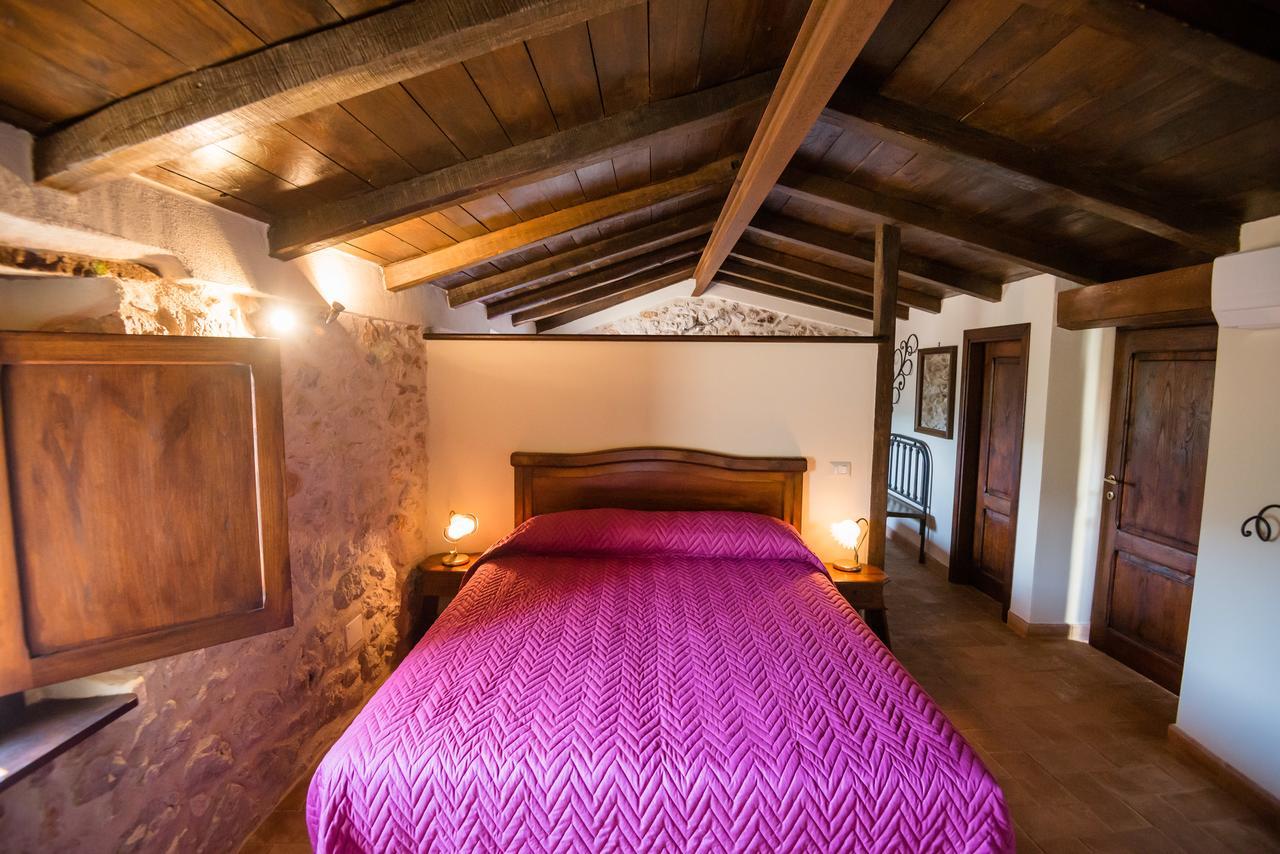 Nena Al Borgo Castello Bed & Breakfast Pico Exterior photo