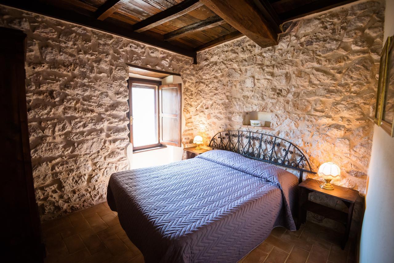 Nena Al Borgo Castello Bed & Breakfast Pico Exterior photo