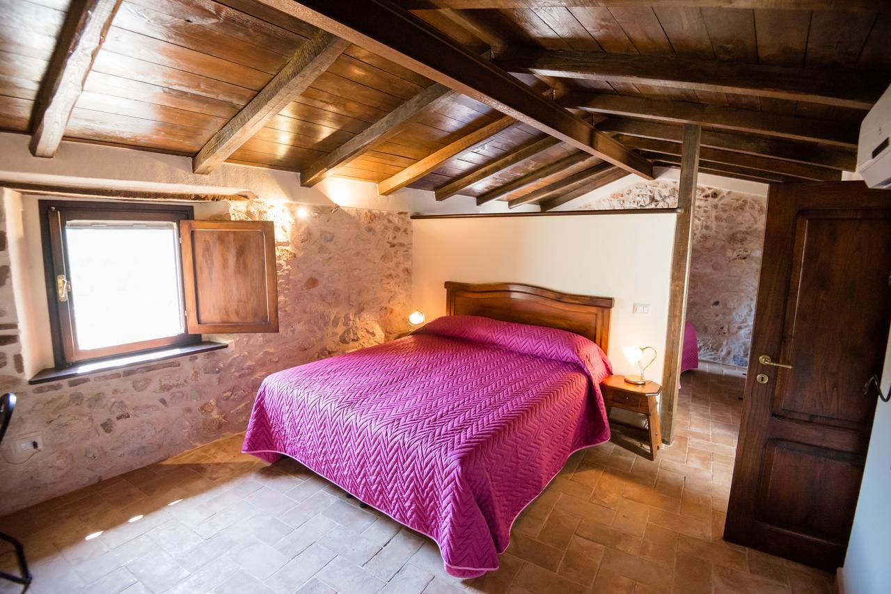 Nena Al Borgo Castello Bed & Breakfast Pico Exterior photo