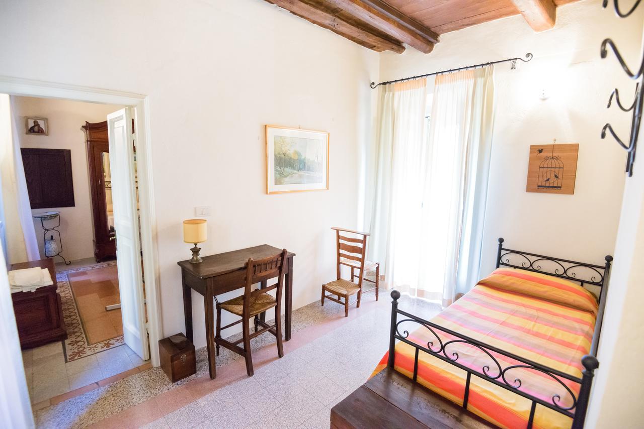 Nena Al Borgo Castello Bed & Breakfast Pico Exterior photo