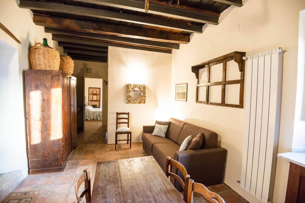 Nena Al Borgo Castello Bed & Breakfast Pico Exterior photo