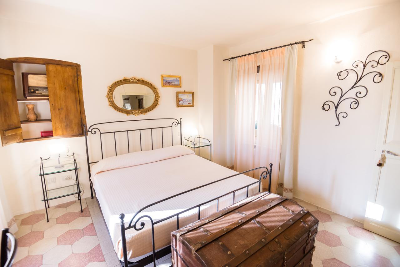 Nena Al Borgo Castello Bed & Breakfast Pico Exterior photo