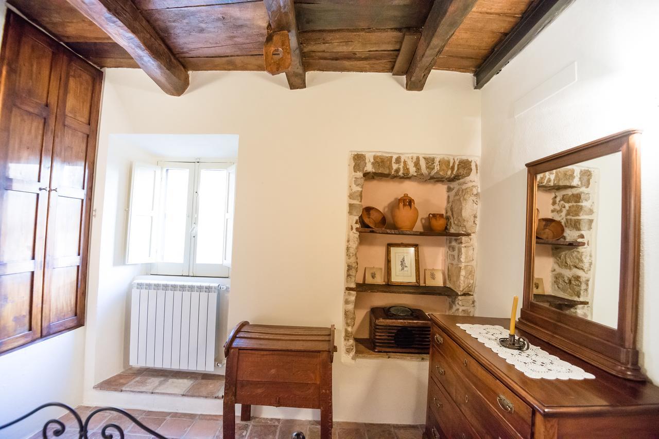 Nena Al Borgo Castello Bed & Breakfast Pico Exterior photo