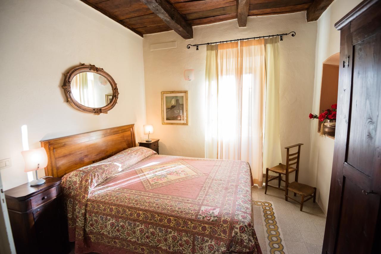 Nena Al Borgo Castello Bed & Breakfast Pico Exterior photo